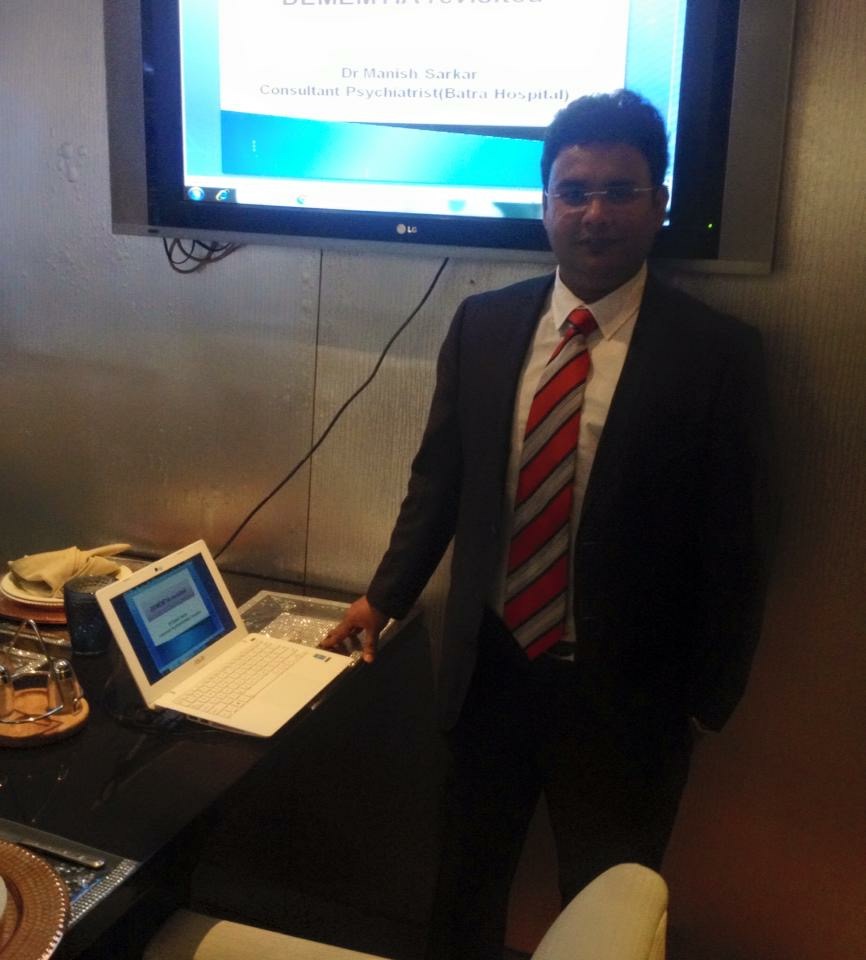 Dr. Manish Sarkar presenting at a medical education session